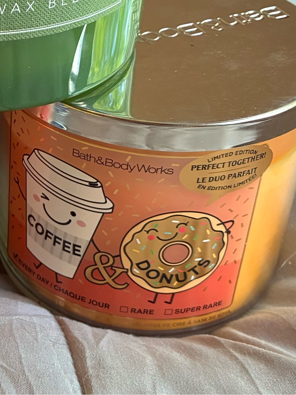 Bath & Body Works limited edition candle
